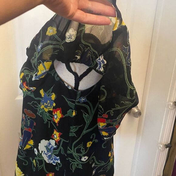 Tibi 100% silk off shoulder blouse. S - Picture 4 of 9